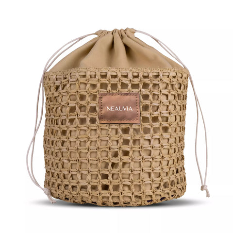 Beauty case a marchio Neauvia in rafia intrecciata 
