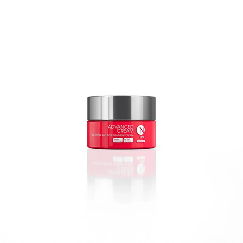 Crema viso rossa con scritta advance cream e N line. Sfondo bianco