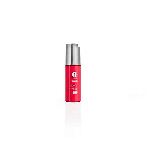 Siero viso c-shot confezione rossa con scritta bianca c shot. Sfondo bianco
