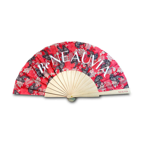Ventaglio pieghevole rosso con fantasia con tigri e il logo Neauvia